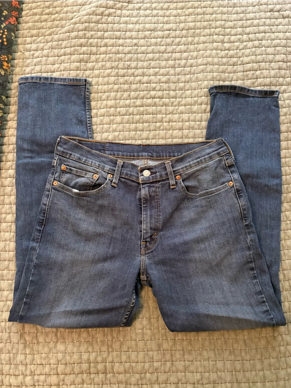 Levis versatile dark